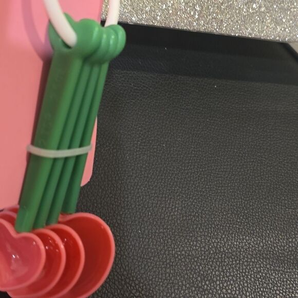 Juicy Couture Home 6-PC Mini Baking Set - Picture 8 of 8